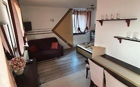 Krisi Apartman